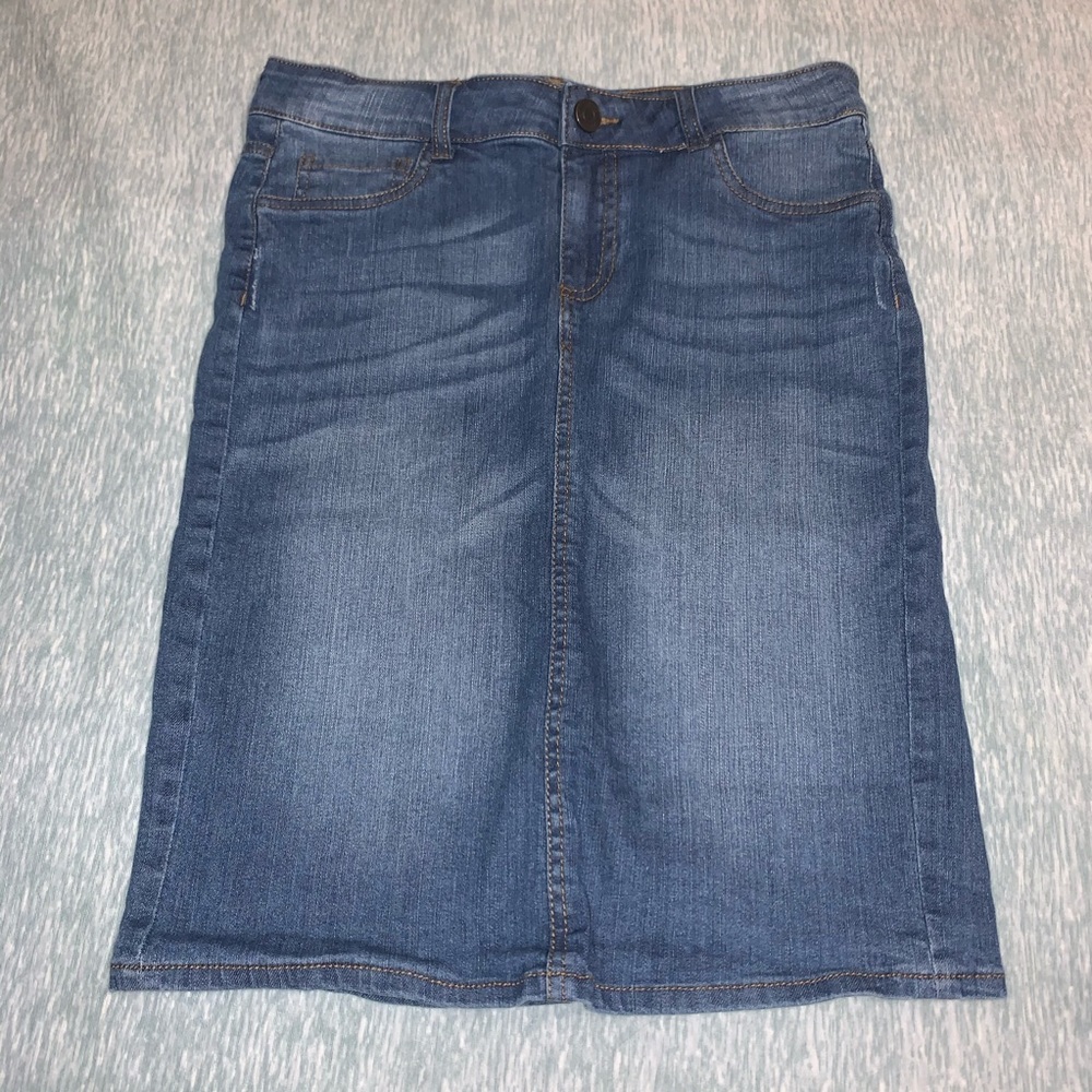5/25$ KFTK Denim midi Skirt Size 4 Medium Wash
